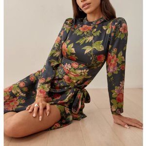 Classic!! Reformation Julius Dress - Cottage Garden